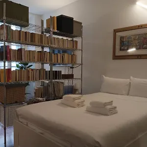 https://suite-in-palazzo-storico.italymilanhotels.net